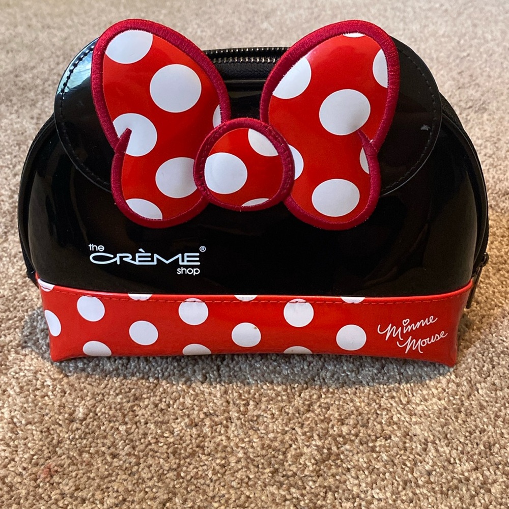 Cute Minnie Mouse makeup bag ! From the Crème shop!